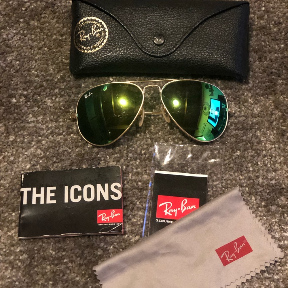 Ray Ban “Icon” aviators